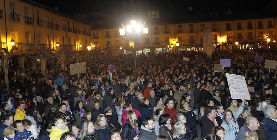 Fotos: Palencia se manifiesta en el Día de la Mujer
