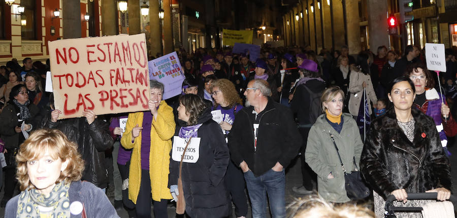 Fotos: Palencia se manifiesta en el Día de la Mujer