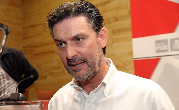 Imagen principal - Arriba, José Luis Vázquez (nº1). Abajo, Alicia Palomo (nº2) y Sergio Iglesias (nº3). 