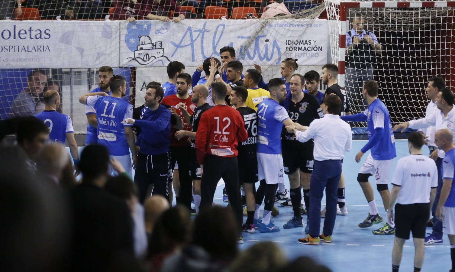 El equipo vallisoletano derrota al conjunto cántabro gracias a su buena defensa y a sus momentos de fluidez en ataque