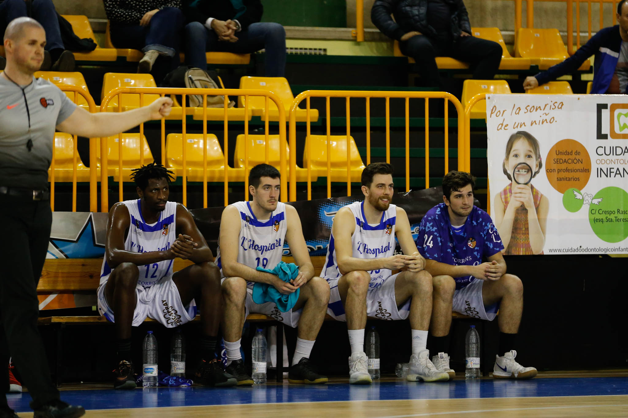 El equipo salmantino suma su quinta victoria y abandona el farolillo rojo del grupo de la permanencia