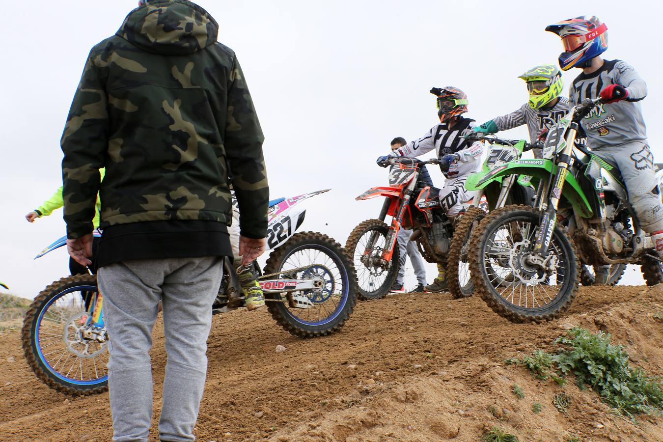 Fotos: Campeonato de Motocross de Castilla y León en la localidad vallisoletana de Rueda