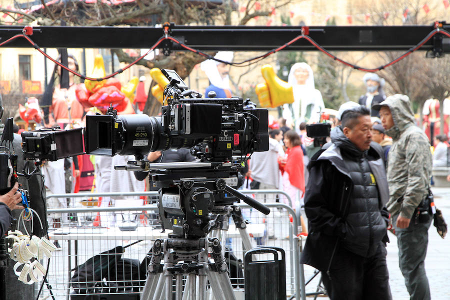 Fotos: Rodaje de una película china en la Plaza Mayor de Segovia
