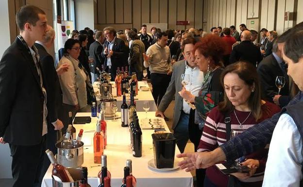 Segunda edición del Salón de los Grandes Vinos de Castilla y León, celebrada el pasado 25 de febrero en Madrid. 