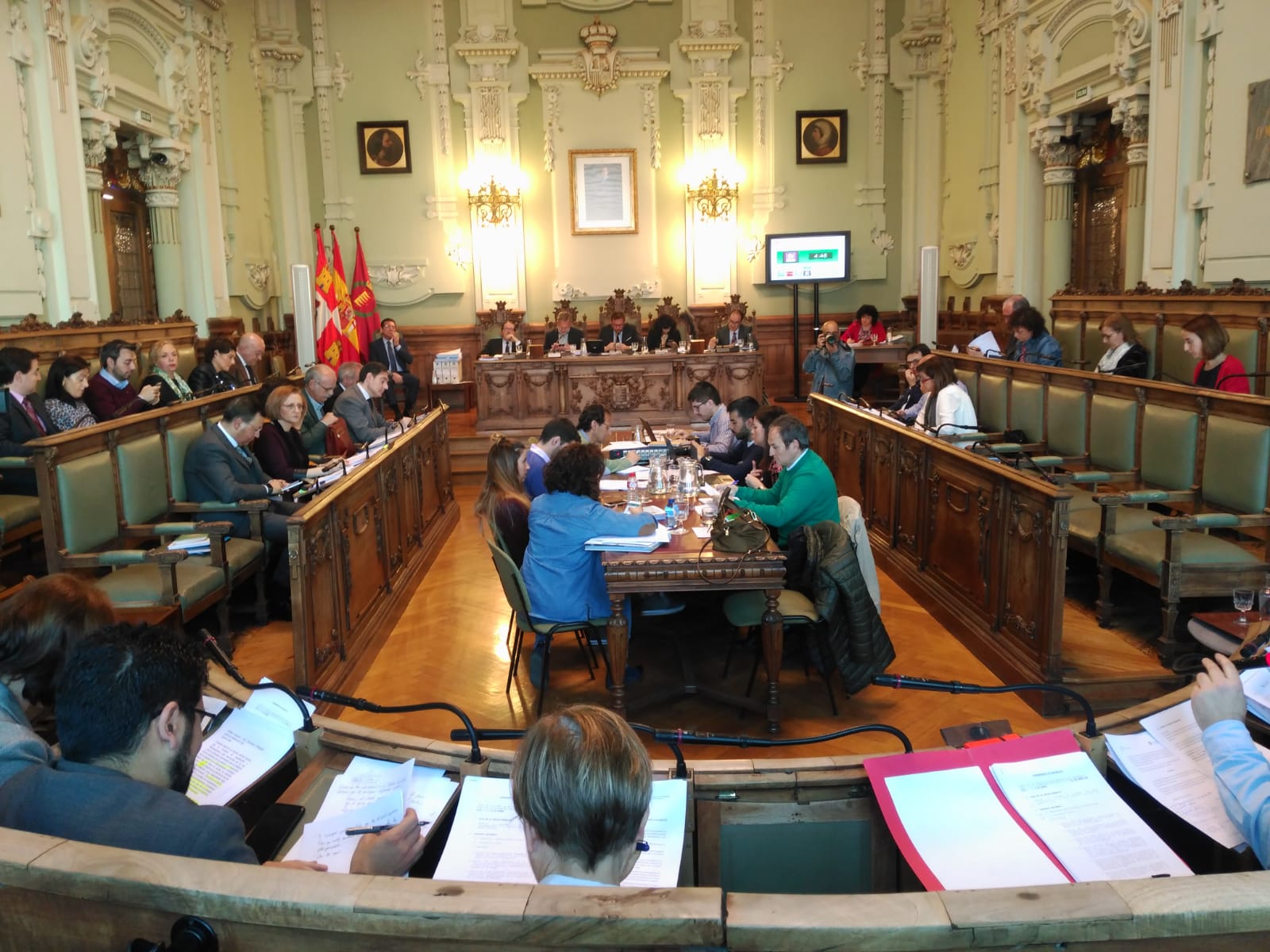 Salón de plenos de plenos del Ayuntamiento de Valladolid esta mañana. 