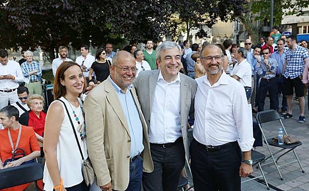 Vicente, Igea, Garicano y Fuentes, en el cierre de Campaña en Valladolid en el 2016. 