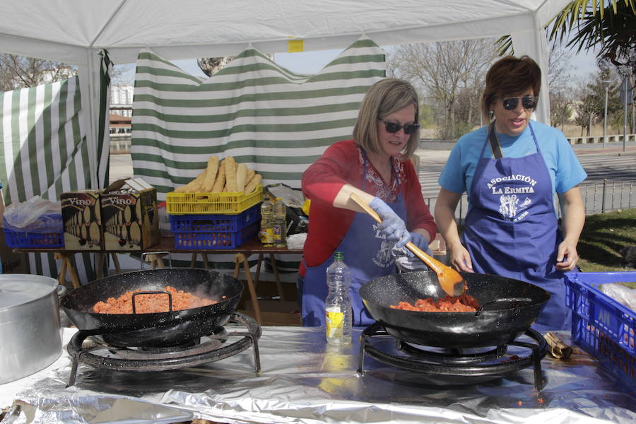 Fotos: La asociación Cultural La Ermita de Laguna de Duero organiza el Día de la Matanza