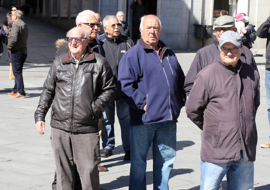Fotos: Retiran a la Virgen del Acueducto para su restauración