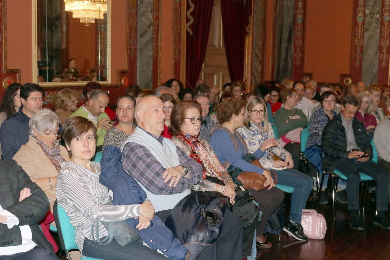 Emilio del Río ha protagonizado este jueves una suerte de conferencia cómica y lúdica sobre la etimología y los parentescos de nuestras palabras más comunes provenientes del latín.