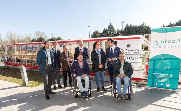 La consejera de Cultura y Turismo, María Josefa García Cirac, visita el tramo accesible del Canal de Castilla con Predif
