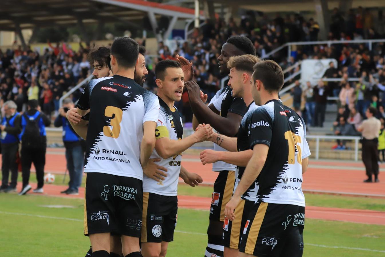 Fotos: Partido entre el Unionistas y Fuenlabrada