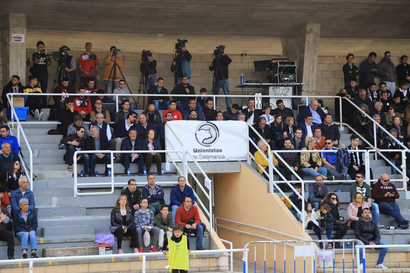 Fotos: Partido entre el Unionistas y el Fuenlabrada (2/2)