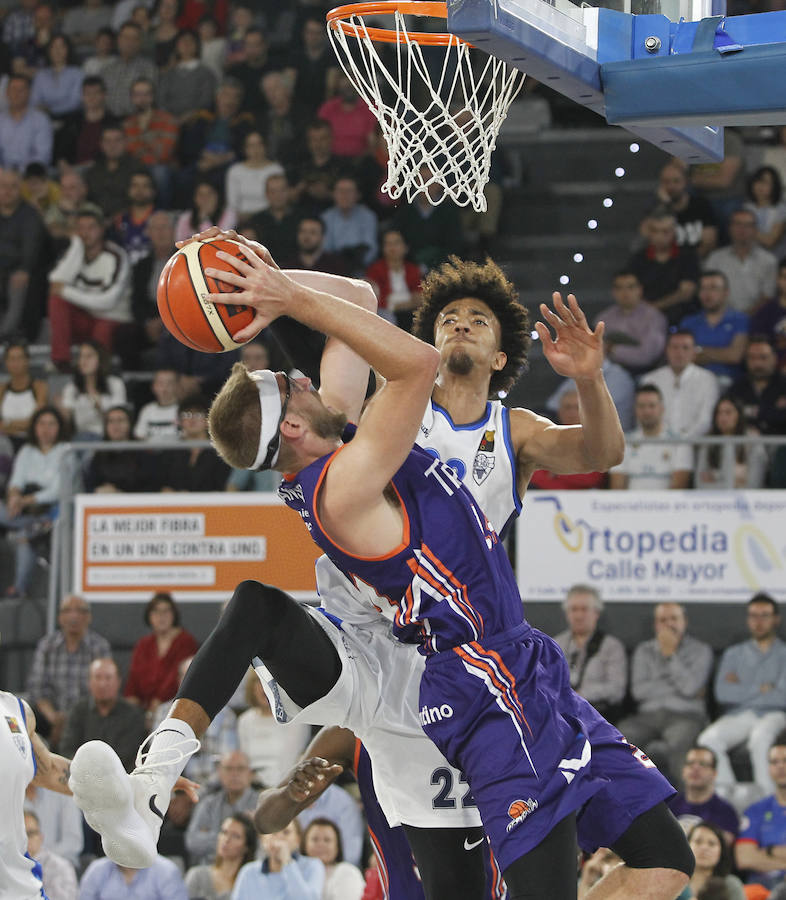 Fotos: Chocolates Trapa Palencia 64-63 CB Prat
