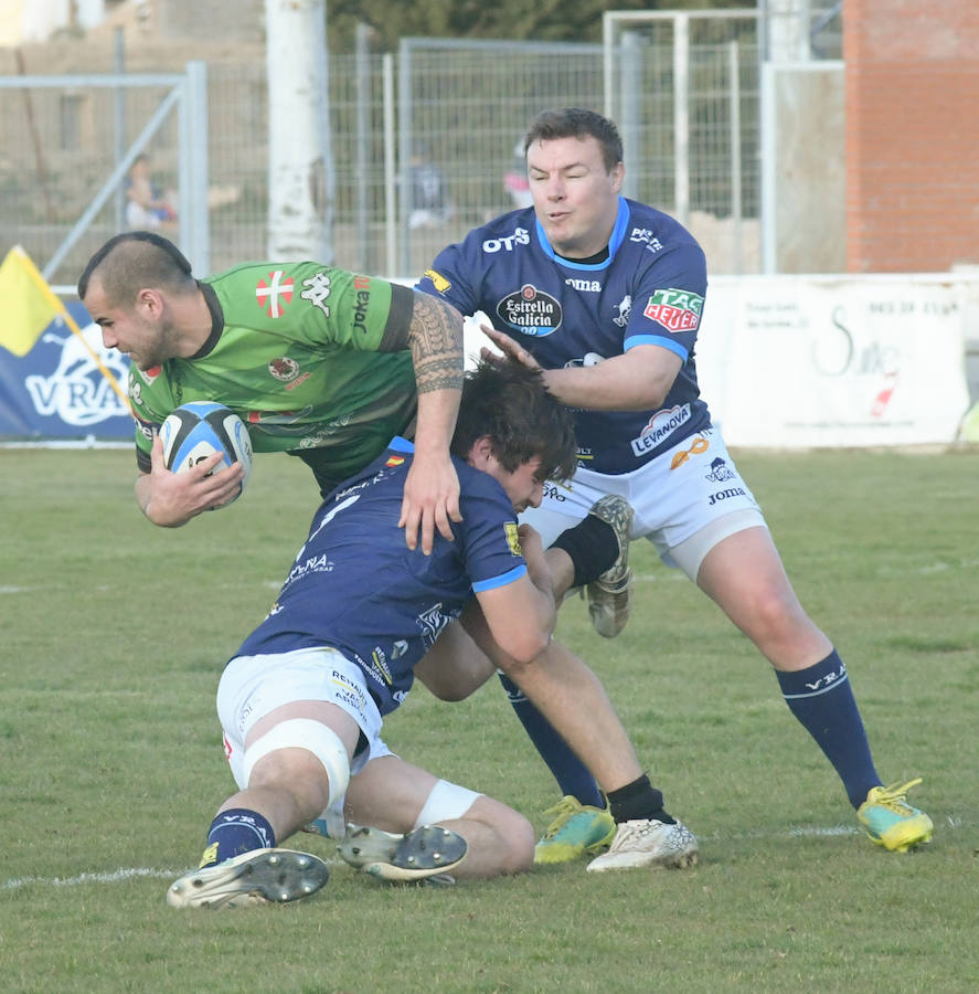 Partido de rugby entre el VRAC Quesos Entrepinares y el Gernika, que se saldó con un empate a 27.