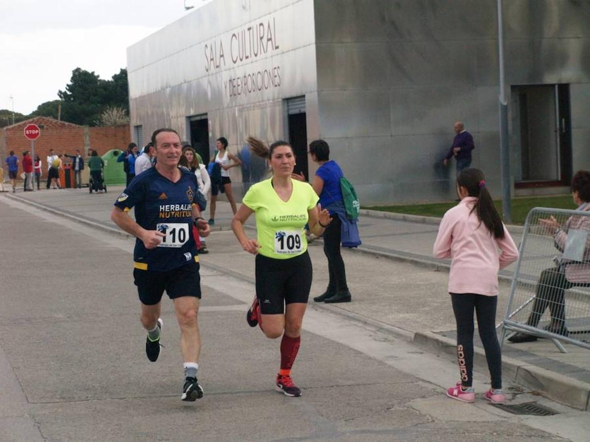 Carrera popular en Pedrajas de San Esteban en favor de la Asociación Española contra el Cáncer