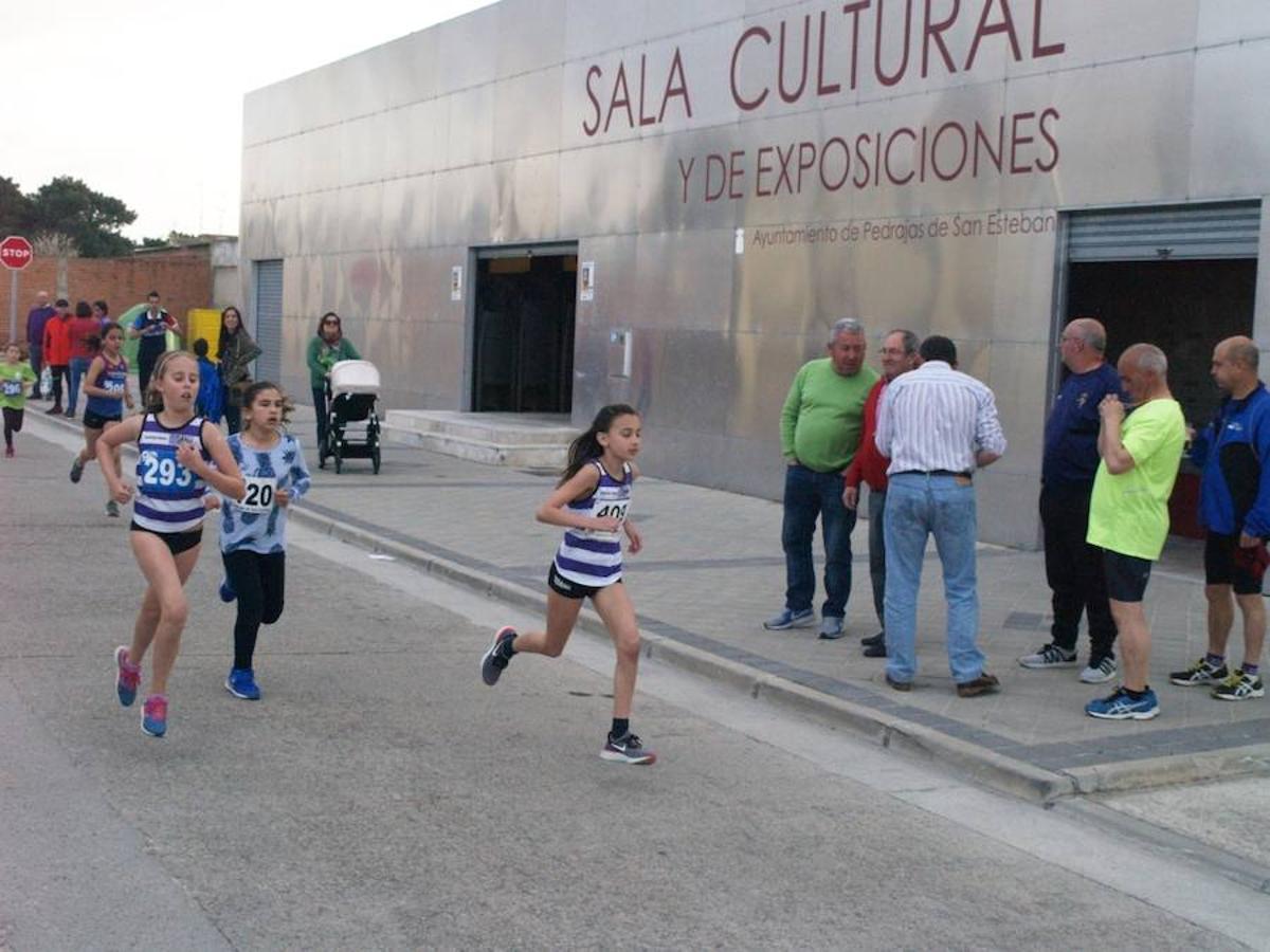 Carrera popular en Pedrajas de San Esteban en favor de la Asociación Española contra el Cáncer