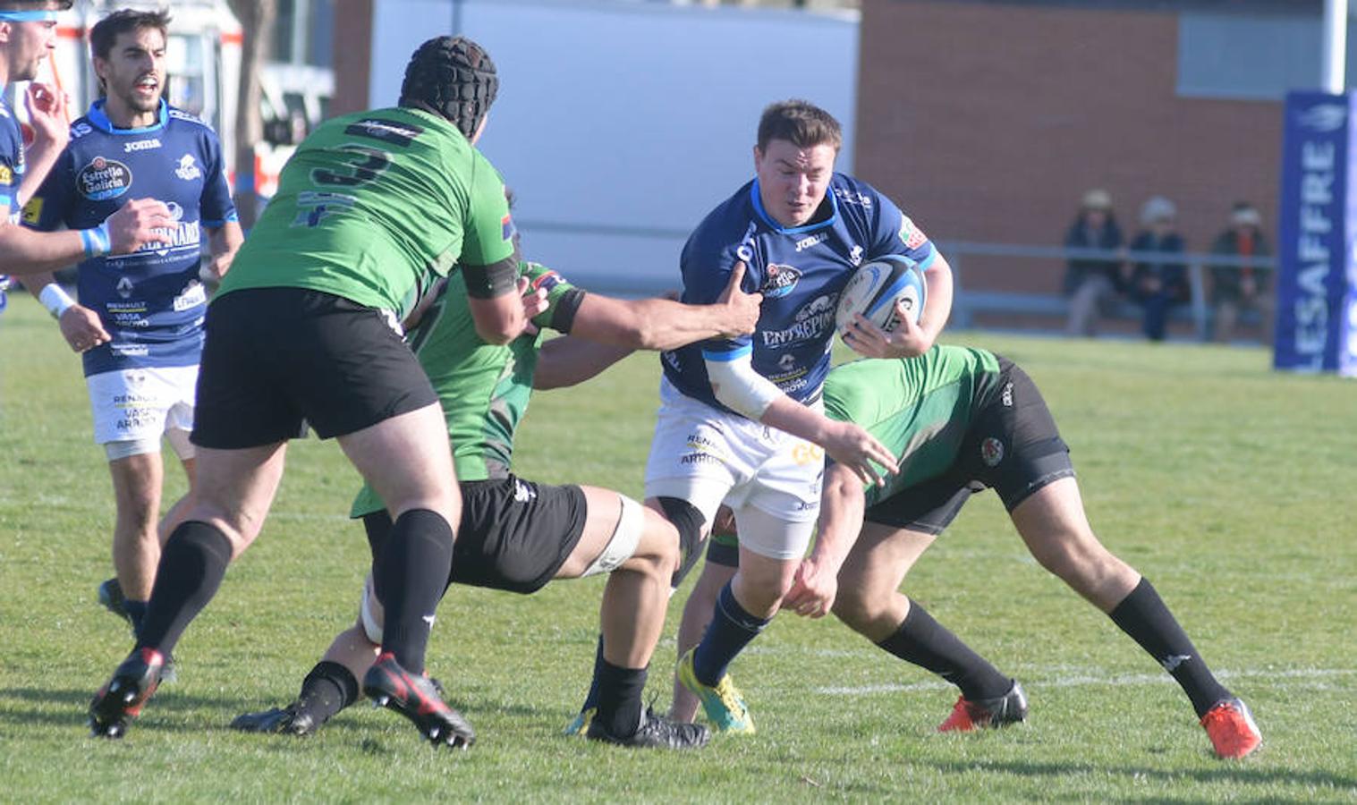 Partido de rugby entre el VRAC Quesos Entrepinares y el Gernika, que se saldó con un empate a 27.