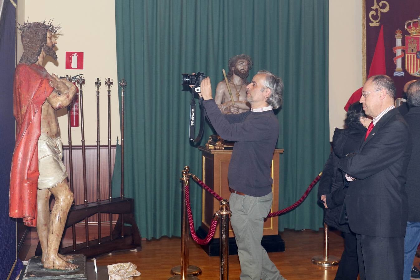La muestra presenta por primera vez al público el 'Cristo de la Misión' que saldrá en procesión el próximo 13 de abril con motivo del 75 aniversario de la Hermandad de los Artilleros
