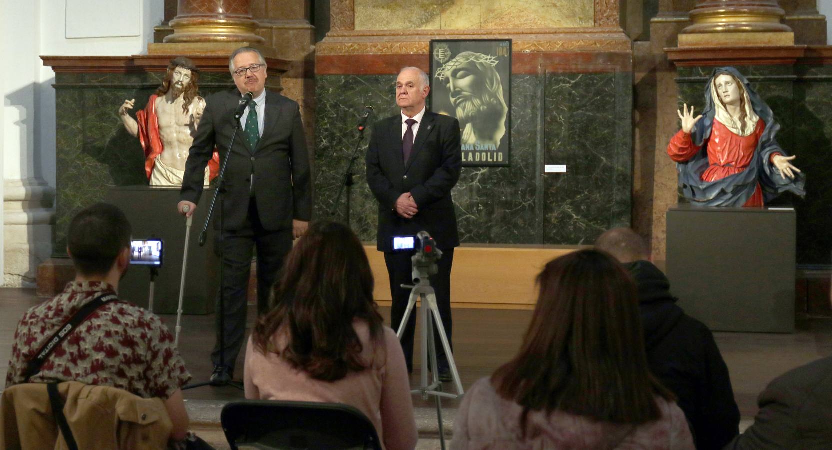 La muestra, abierta hasta el 23 de abril, repasa la visión de artistas como Juan de Juni, Berruguete o Santiago Bellido y Pedro Guerra 