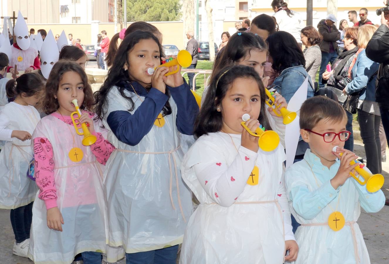 Fotos: Procesión Infantil en la Iglesia de San Pedro Apóstol
