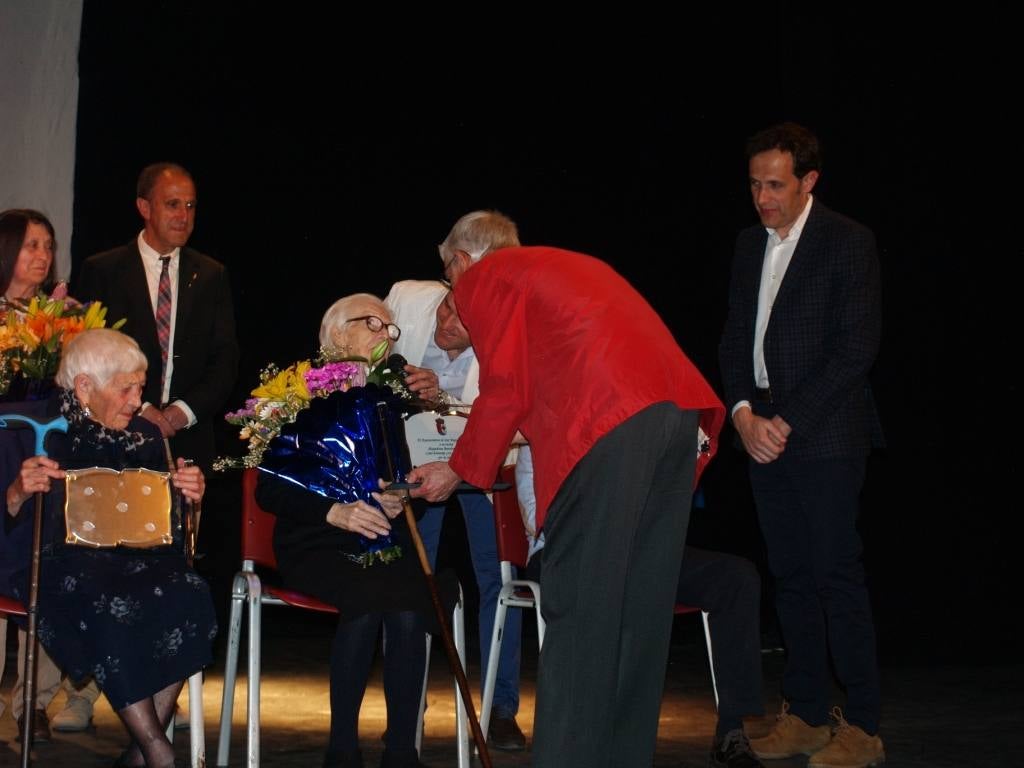 Fotos: Galería del homenaje a los vecinos centenarios en San Miguel del Arroyo