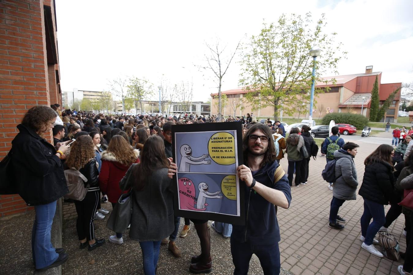 Fotos: Protesta de los estudiantes de Medicina en Salamanca