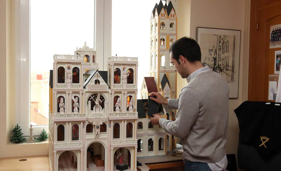 Fotos: Catedral hecha con Playmobil se expondrá en la Alhondiga