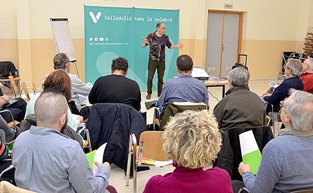 Asamblea de Valladolid Toma la Palabra.