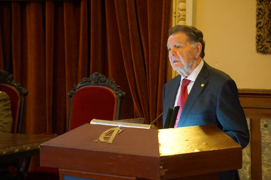 Fotos: Recital poético para celebrar el 75 aniversario del primer pregón de las Siete Palabras