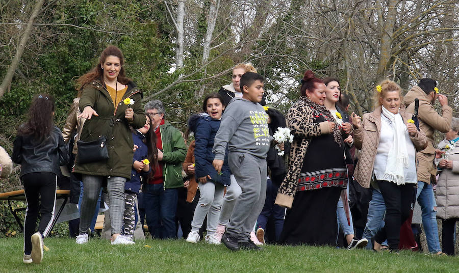 Fotos: Celebración en Segovia del Día Internacional del Pueblo Gitano