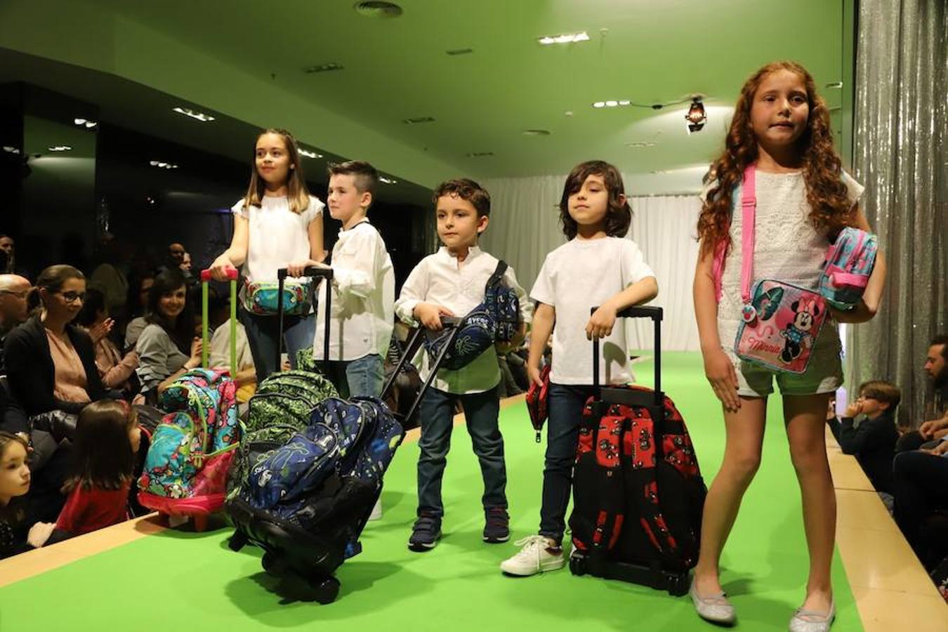 Defile de moda en el Centro Comercial El Tormes de Salamanca