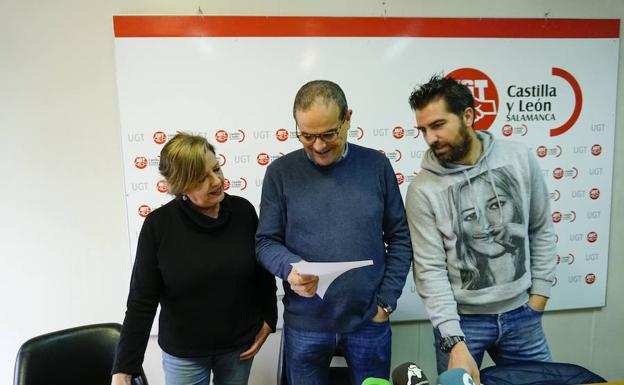 Manuela Pérez, Fernando López y Rodrigo Martín, de UGT. 