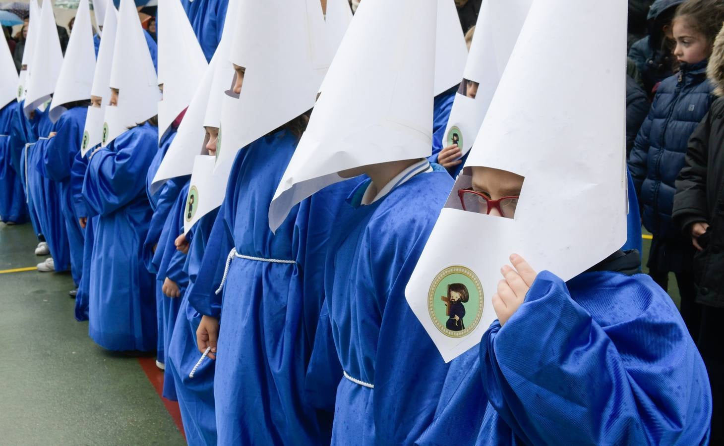 Fotos: Procesión infantil en el colegio Amor de Dios de Valladolid