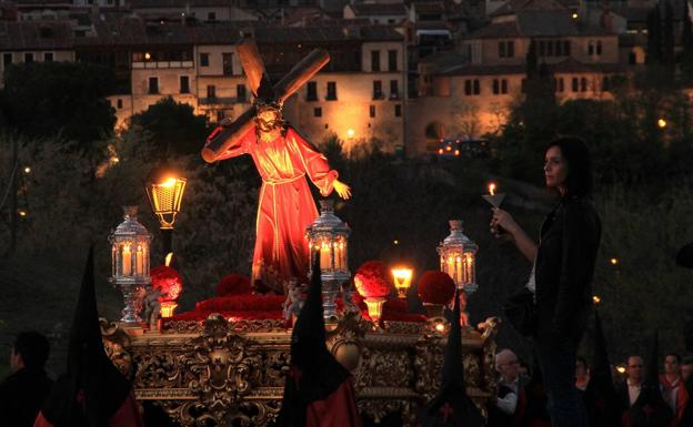 Procesión de Nuestro Señor Jesús con la Cruz a Cuestas, en los altos de la Piedad.