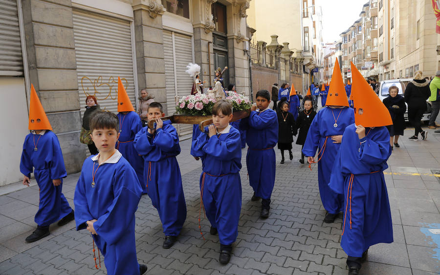 Fotos: Los niños inauguran la Semana Santa de Palencia