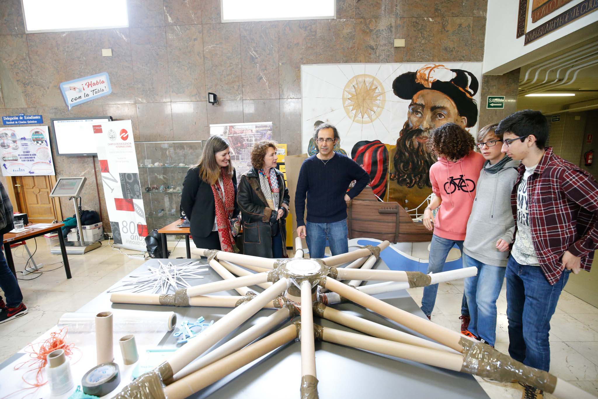 El equipo de alumnos del instituto Venancio Blanco de la capital salmantina ganó en la modalidad de la ESO por su singular recreación de la nao Victoria, que fue el primer barco que dio la vuelta al mundo entre los años 1519 y 1522