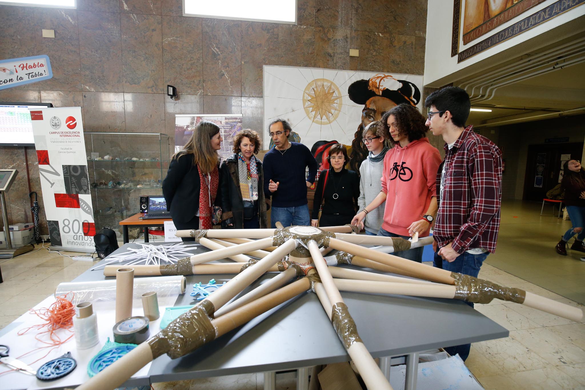 El equipo de alumnos del instituto Venancio Blanco de la capital salmantina ganó en la modalidad de la ESO por su singular recreación de la nao Victoria, que fue el primer barco que dio la vuelta al mundo entre los años 1519 y 1522