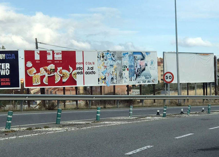 Estado en el que se encontraban varias vallas publicitarias a finales de 2018.
