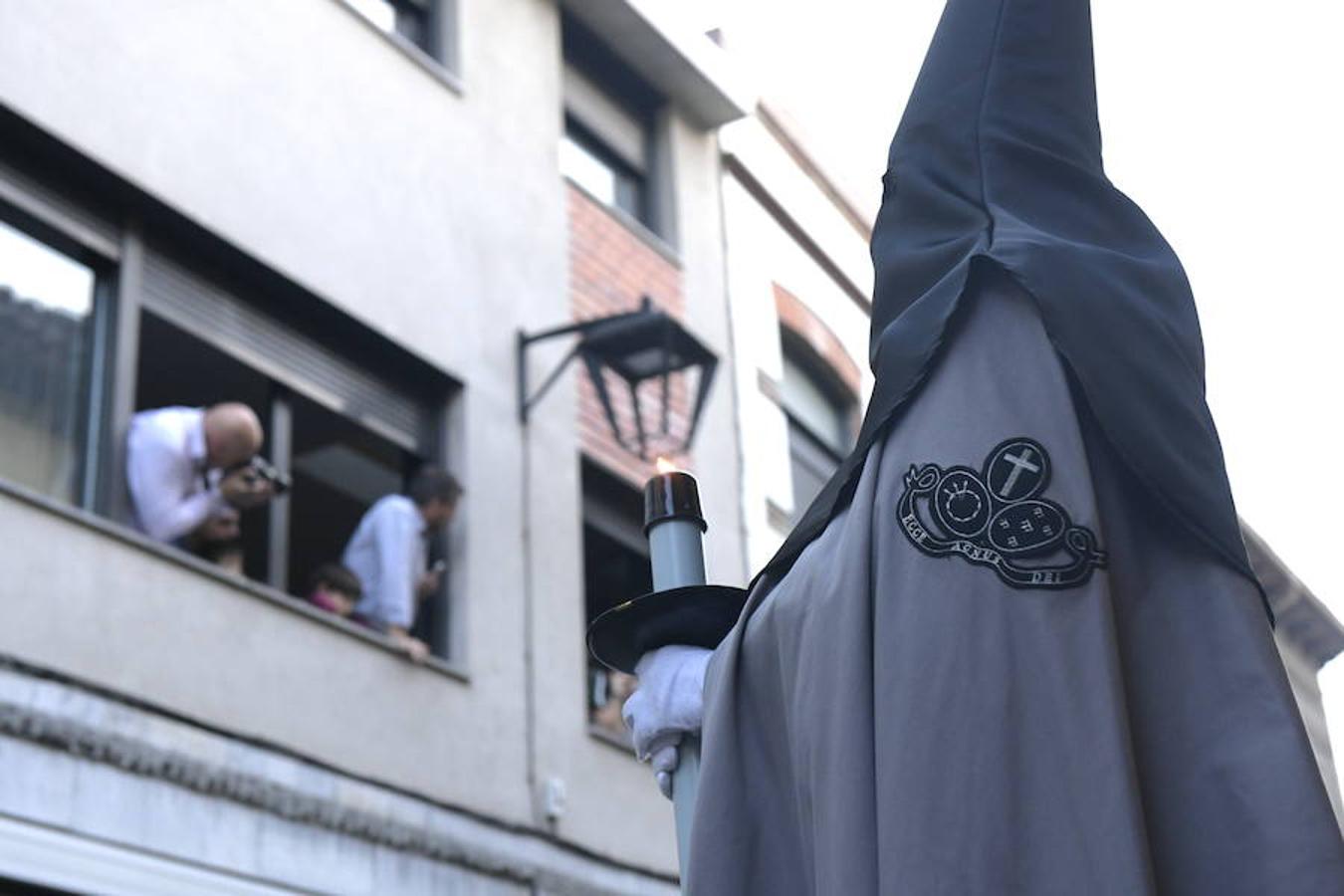 La Procesión de las Cinco Llagas ha recorrido el centro de Valladolid
