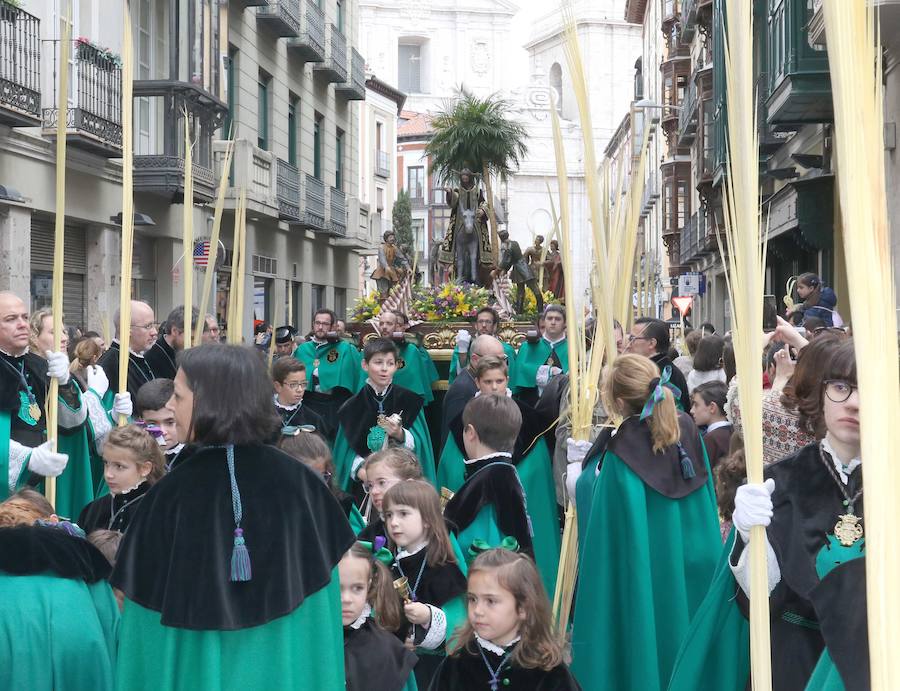 Fotos: Procesión de Las Palmas en Valladolid