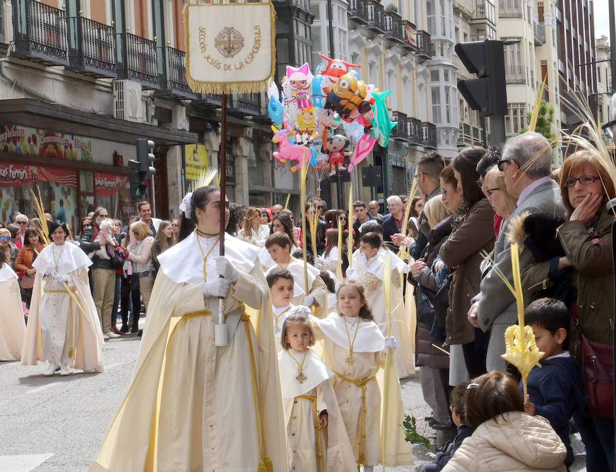 Fotos: Procesión de Las Palmas en Valladolid