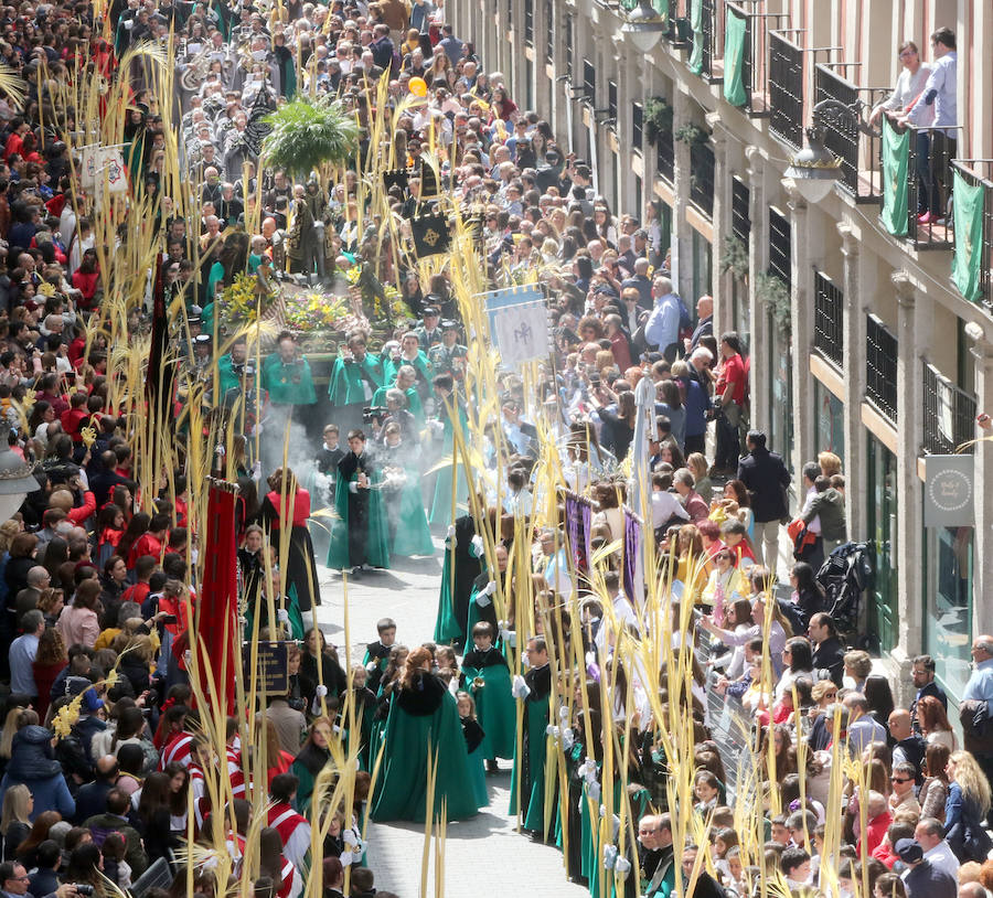 Fotos: Procesión de Las Palmas en Valladolid