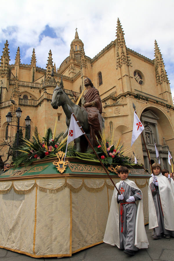 Fotos: Procesión de la Borriquilla en Segovia