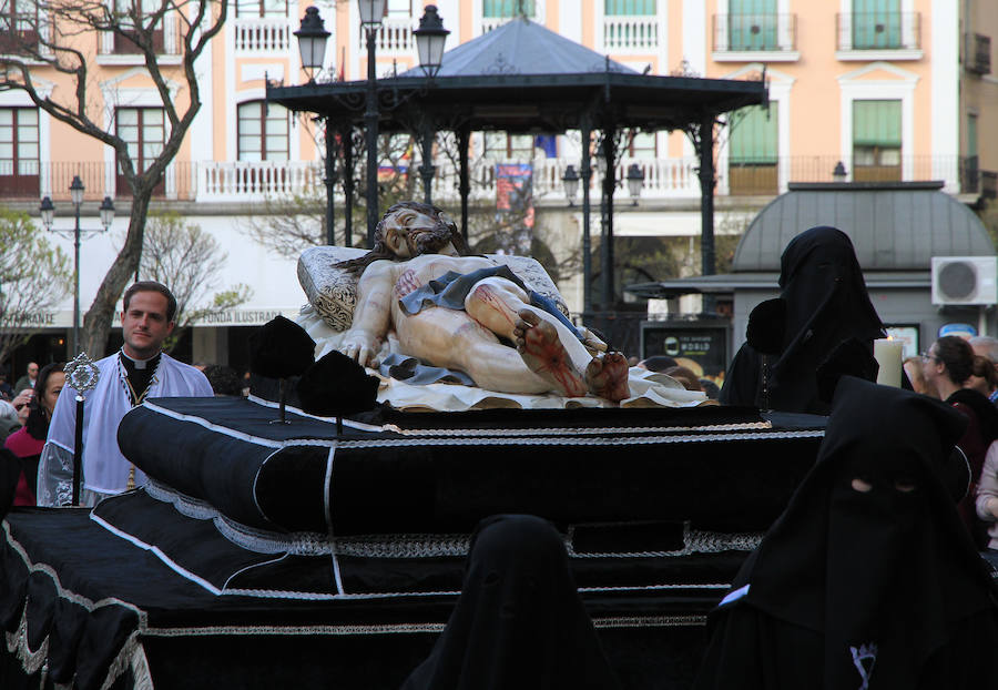 Fotos: Procesión del Cristo Yacente de Gregorio Fernández en Segovia
