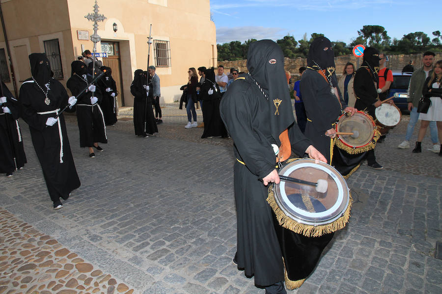 Fotos: Procesión del Cristo Yacente de Gregorio Fernández en Segovia