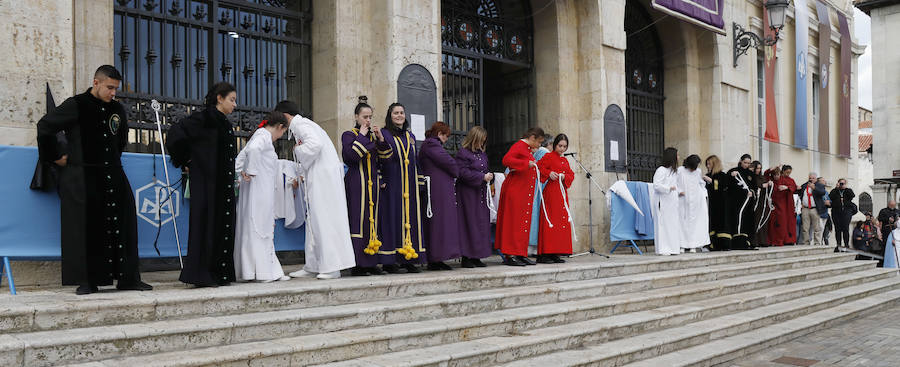 Fotos: Procesión de Las Cinco LLagas en Palencia