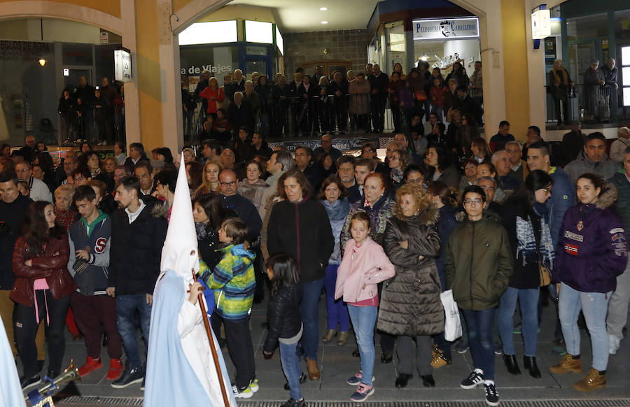 Fotos: Procesión de Las Cinco LLagas en Palencia