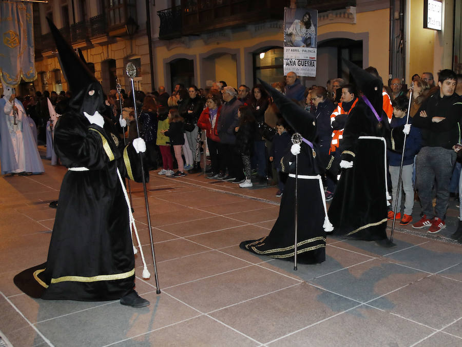 Fotos: Procesión de Las Cinco LLagas en Palencia