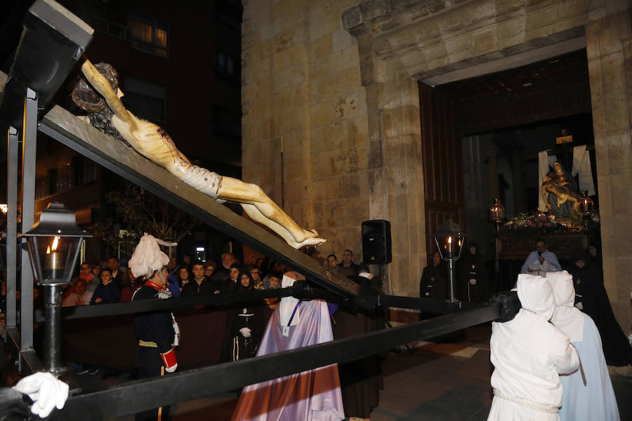 Fotos: Procesión de Las Cinco LLagas en Palencia