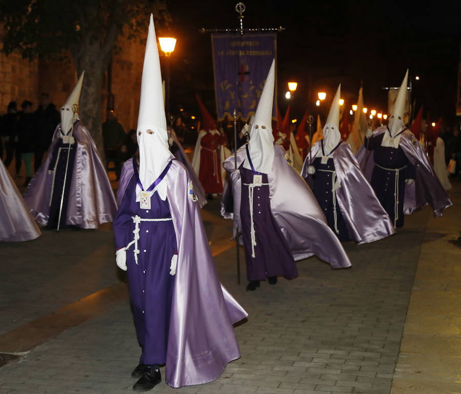 Fotos: Procesión de Las Cinco LLagas en Palencia